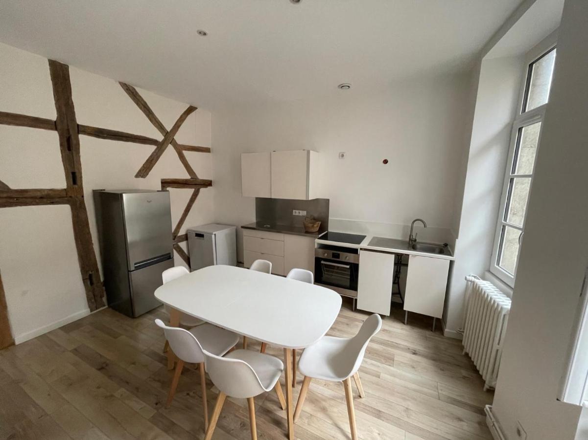 Bel Appartement En Coeur De Ville - 20 Minutes Du Pal Мулен Экстерьер фото
