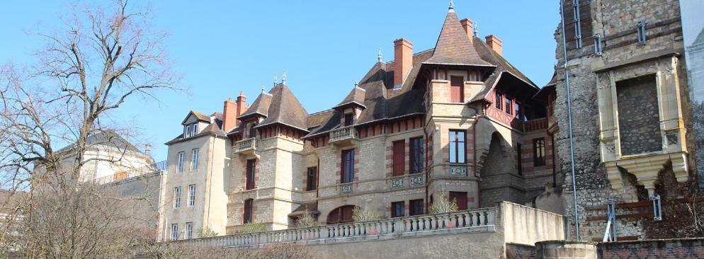 Bel Appartement En Coeur De Ville - 20 Minutes Du Pal Мулен Экстерьер фото